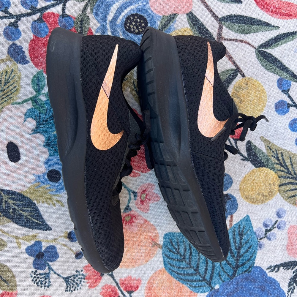 Nike Black and Rose Gold Women's Sneakers